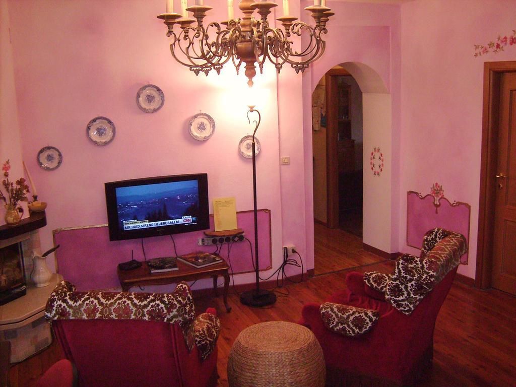 Cadenabbia Charming Glicine And Azalea House Art And Colour With Lakeview חדר תמונה